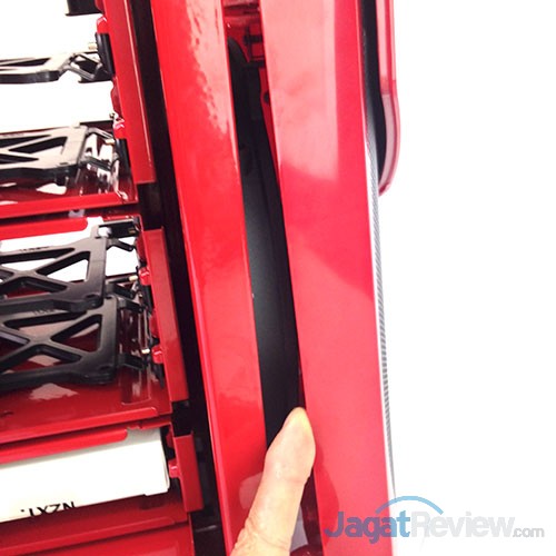 Hands-On NZXT Phantom 530: Hot, Red, And Sexy! 3 SIMG_1717