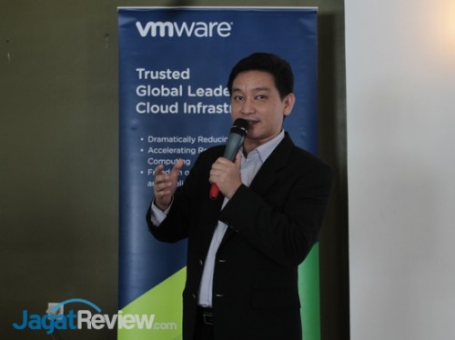 VMware Bawa Software Defined Enterprise ke Indonesia 3 Bapak Andreas Kawaga memperkenalkan Horizon 6.
