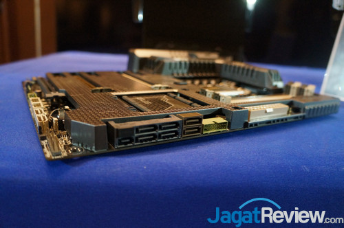 Preview Singkat Motherboard ASUS TUF Sabertooth Z97 Mark I 3 Z97Sabertooth_06