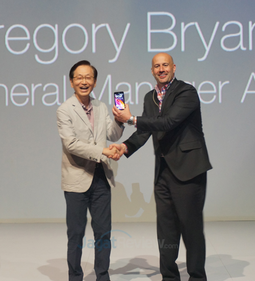 ZenFone Johnney Shih and George Bryant