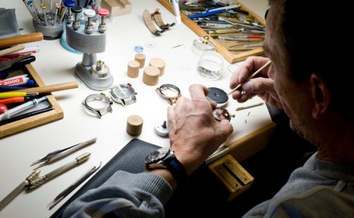 Apple Sedang Berburu Karyawan Jam Tangan Swiss 2 apple2