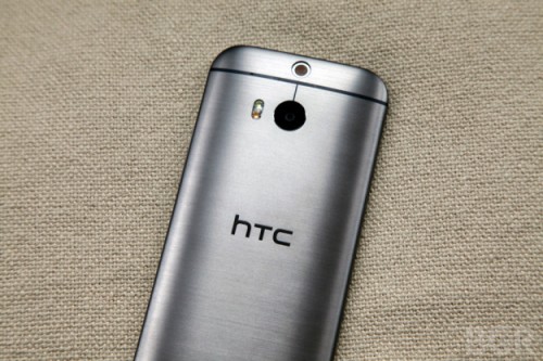 HTC Akan Benamkan Zoom Optik di Smartphonenya Tahun Depan 2 bgr-htc-one-m8-5