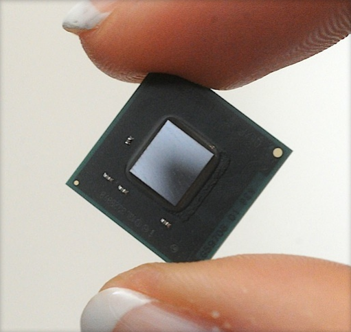 Intel Investasikan Dana 100 Juta USD Untuk Pengembangan Smart Device di Cina 8 chip intel