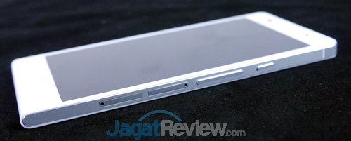 Review Huawei Ascend P6: Smartphone Android Tipis dan Elegan 18 slot dan tombol Ascend P6