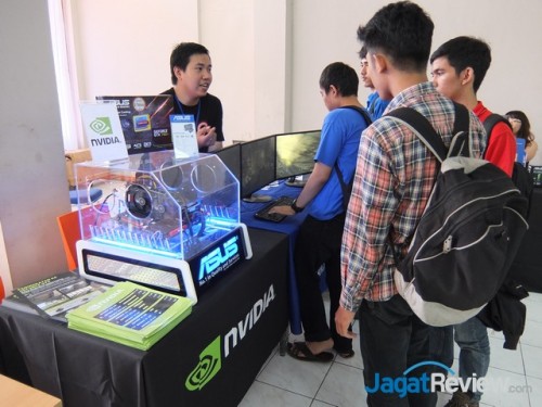 Techno Update 2014 Bekasi: Pengenalan Ragam Teknologi Terbaru 23 technoupdatebekasi13