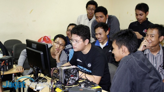 Merasakan Sensasi Overclocking Kompetitif di Techno Update 12 Techno Update Univ. Mercu Buana 19