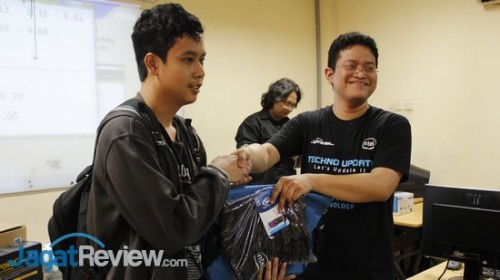 Merasakan Sensasi Overclocking Kompetitif di Techno Update 8 Techno Update - Univ. Mercu Buana - 22