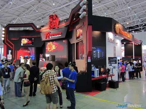 Thermaltake Booth Raid Computex 2013 51