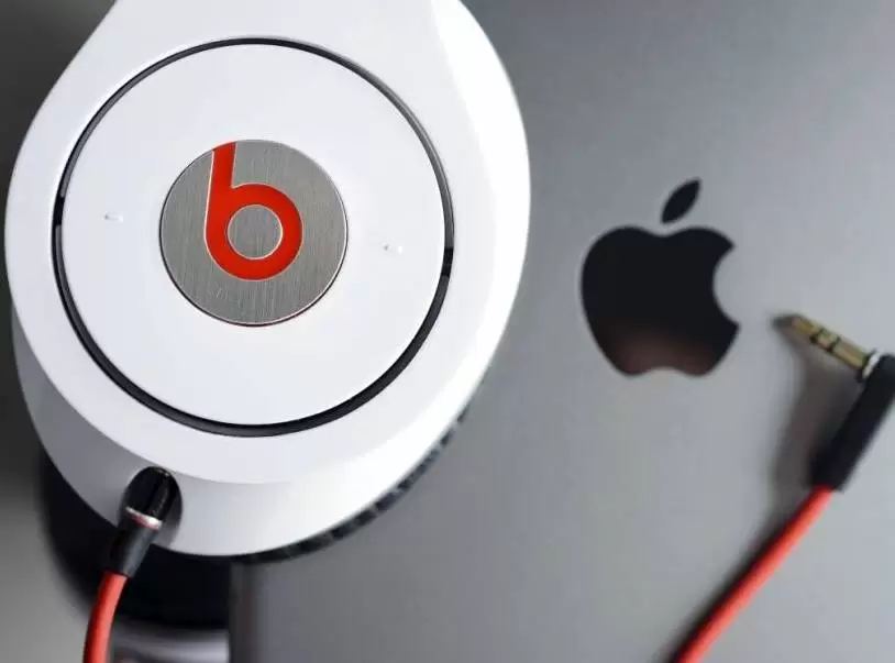 Beats Kembangkan Earphone Wireless untuk iPhone 7 9 apple beats