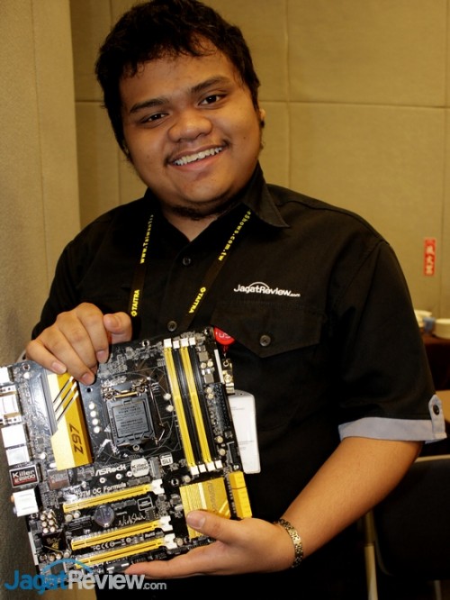 Computex 2014: ASRock Perkenalkan Aneka Produk Baru 7 ASRock - Computex 2014 - 05 - Z97M OC Formula