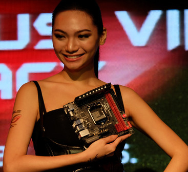 ASUS ROG Event Computex 2014: Jajaran Produk Gaming Terbaru 1 ASUS ROG event M7Impact1