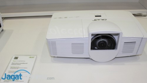 Computex 2014: Perangkat Display Terbaru dari Acer 4 Acer - Computex 2014 - 28 - S1383WHne