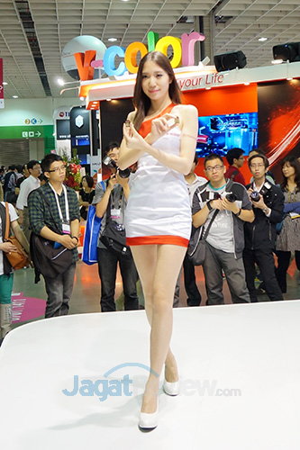 Booth Babes Computex 2014: PART 6 6 Booth Babes Computex 2014 - Transcend on stage
