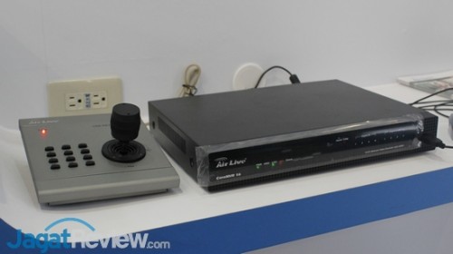 Computex 2014 Booth Raid: AirLive 6 CoreNVR 16 dengan unit kontrol kamera