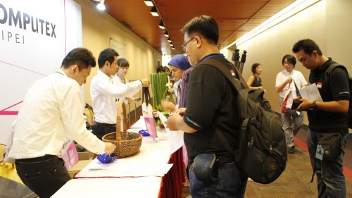 International Press Conference dan Preview Produk Terbaru di Computex 2014 1 Beberapa anggota tim JagatReview mendaftarkan diri untuk Int'l Press Conference.