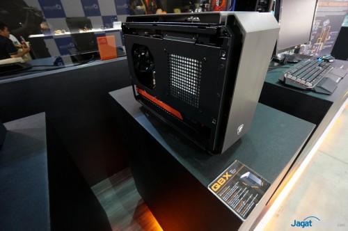 Computex 2014 Booth Raid: Cougar 11 DSC00677