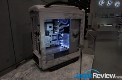 ASUS Boyong Motherboard Seri TUF di Computex 2014 4 DSC08840