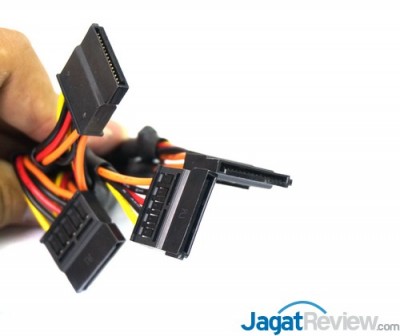 Hands-On Review: FSP Hyper 700W 5 SATA