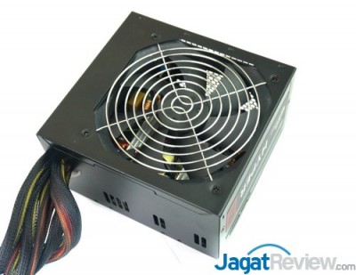 Hands-On Review: FSP Hyper 700W 12 DSC09230