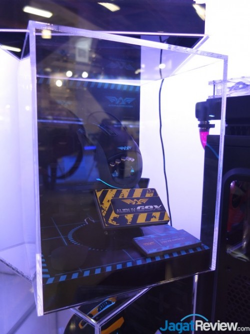 Computex 2014 Booth Raid: Armageddon, Power Logic, dan Sonic Gear 13 DSCF5855