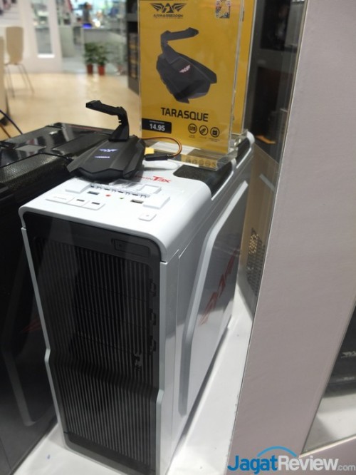 Computex 2014 Booth Raid: Armageddon, Power Logic, dan Sonic Gear 7 DSCF5859