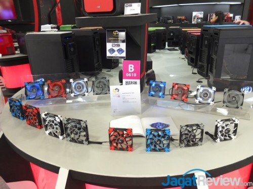 Computex 2014 Booth Raid: Aero Cool Casing, Fan, dan Power Supply 2 DSCF5874