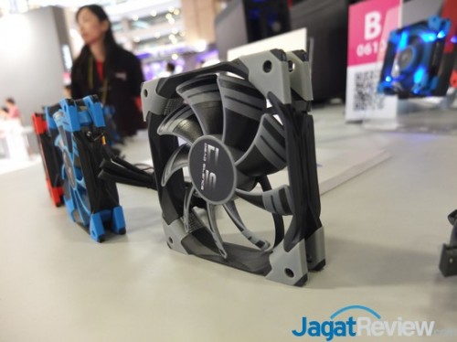 Computex 2014 Booth Raid: Aero Cool Casing, Fan, dan Power Supply 3 DSCF5875