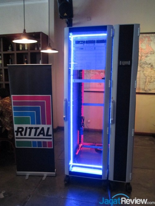 Rittal Hadirkan Solusi Data Center In A Box yang Efektif dan Efisien 2 IMG_0257