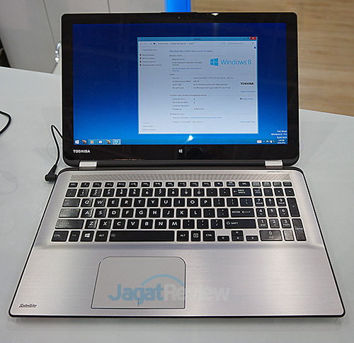 Computex 2014 Booth Raid: Intel 37 Intel Booth Raid - 2 in 1 Toshiba Satellite