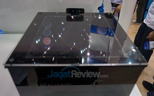 Computex 2014 Booth Raid: Intel 57 Intel Booth Raid - Hologram