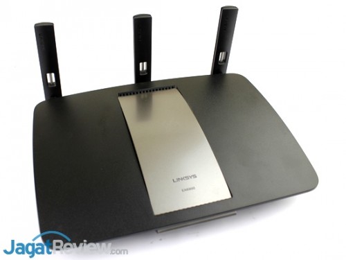 Hands-On Review Linksys EA6900: Router Wireless AC yang  Linksys EA6900 - 07