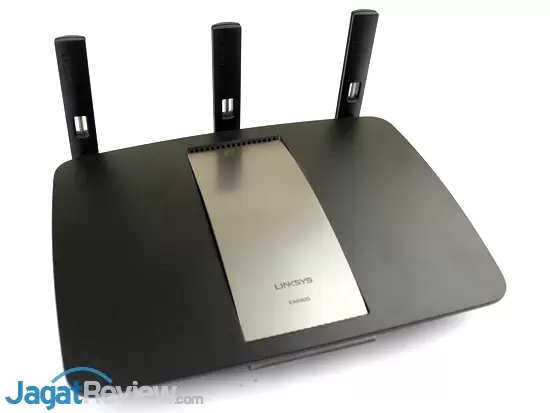 Hands-On Review Linksys EA6900: Router Wireless AC yang  Linksys EA6900 07