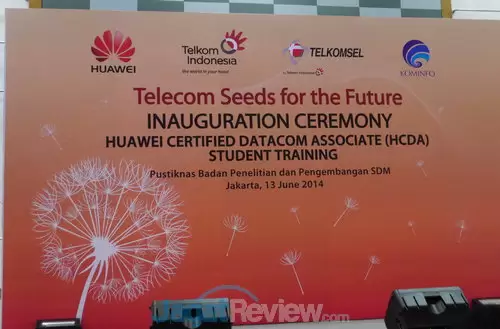 Huawei Beri Pelatihan Telekomunikasi untuk 100 Mahasiswa 19 P2480662