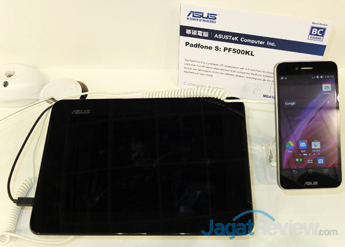 Rangkaian Produk Inovatif Peraih  asus padfone s pf500kl
