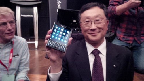 John Chen Pamerkan BlackBerry Passport 1 blackberry-passport1