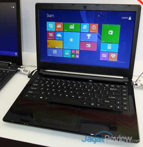 booth raid clevo w945kuq