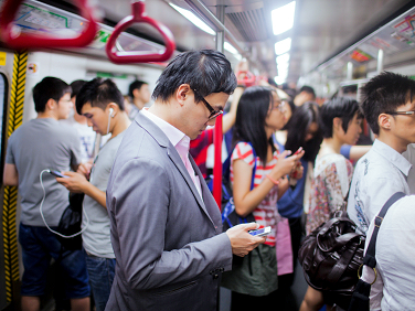 China Segera Pimpin Pasar Ponsel Dunia 1 china_smartphone