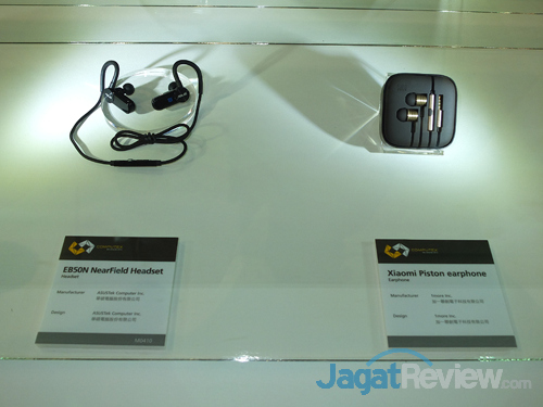 Computex d&i Awards 2014: Jajaran Produk IT Unggulan Ditampilkan 40 d&i awards computex 2014 asus eb50n nearfield headset - xiaomi piston earphone