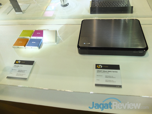 Computex d&i Awards 2014: Jajaran Produk IT Unggulan Ditampilkan 13 d&i awards computex 2014 silicon power thunder t11 - qnap silent nas series