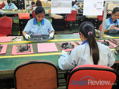 gigabyte @computex 2014 factory tour 25