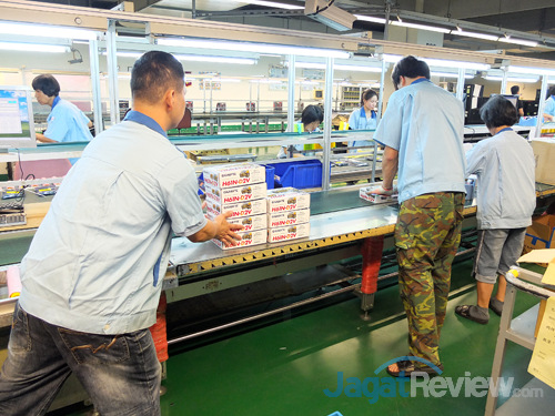 gigabyte @computex 2014 factory tour 31