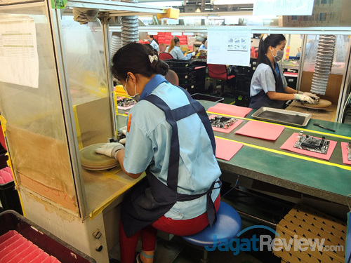 gigabyte @computex 2014 factory tour 35