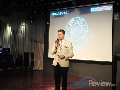 Gigabyte Computex 2014: Motherboard Intel Seri 9 Unjuk Kemampuan 2 gigabyte @computex2014_day0 13