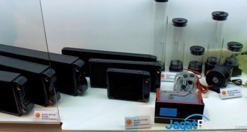 Computex 2014: Thermaltake DIY Water Cooling & Digital Power Supply 4 radiator12