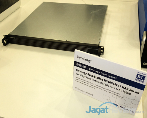 Rangkaian Produk Inovatif Peraih  synology rackstation rs18015xs+ nas server