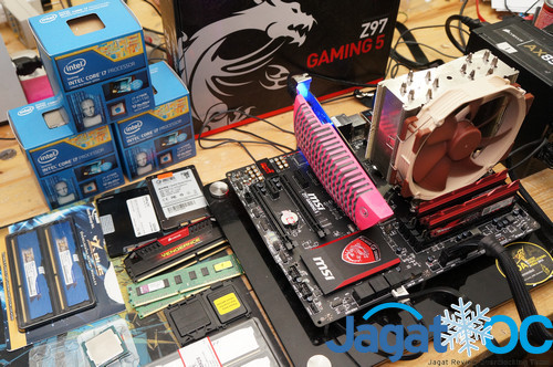 Unboxing & Uji OC Singkat: Intel Core i7-4790K  4790K_13s