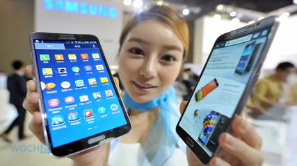 Di Inggris, Permintaan Smartphone Berlayar Lebar Terus Meningkat 17 954250253 Samsung Electronics Display Unit Considers Building Vietnam Factory