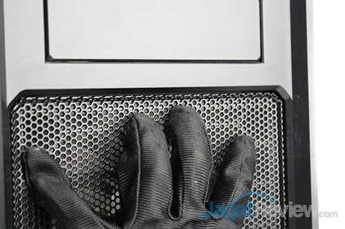 Hands-On Review Casing Corsair Graphite 760T: Produk Terbaru Line-Up Graphite 3 Untuk melepaskan dust filter ini, kami hanya perlu menekan bagian atas sisi kiri dan kanan dust filter tersebut
