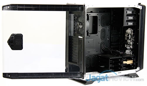 Hands-On Review Casing Corsair Graphite 760T: Produk Terbaru Line-Up Graphite 9 hasil bukaan daun sisi samping casing