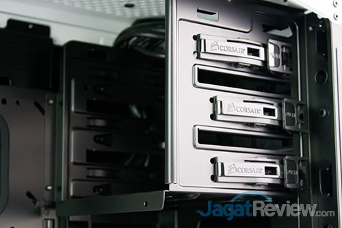 Hands-On Review Casing Corsair Graphite 760T: Produk Terbaru Line-Up Graphite 2 Bagian dalam ODD atau 5.5